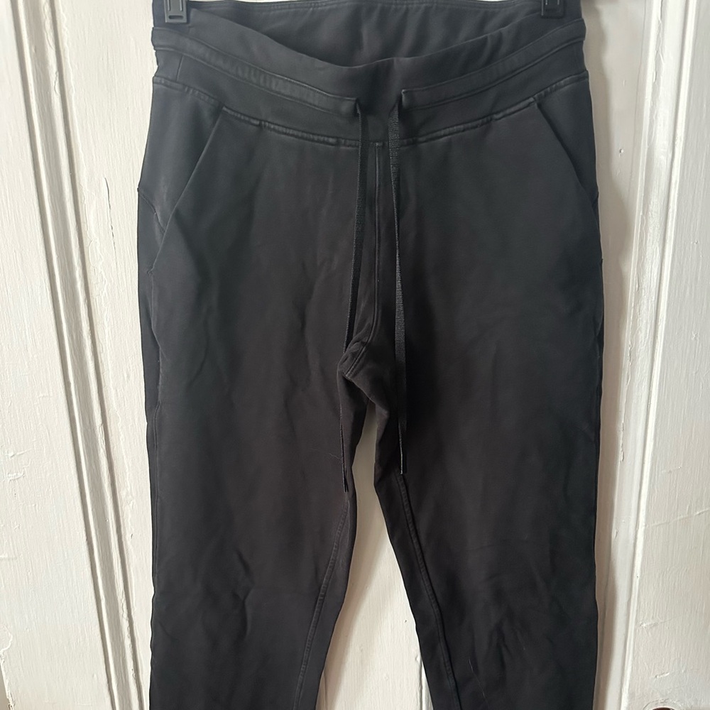 Women’s Black lululemon Joggers